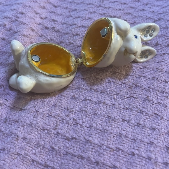 Bunny Box - Picture 2 of 3